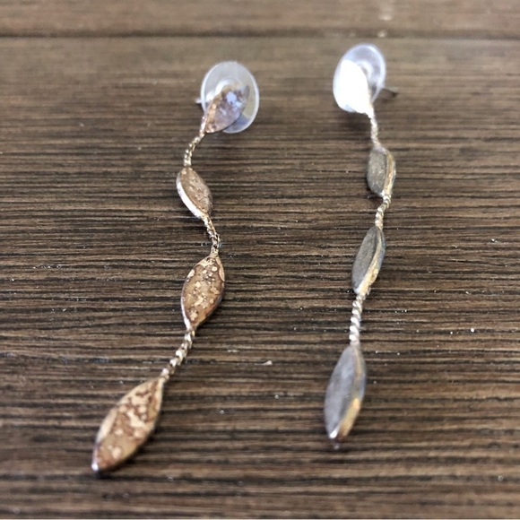 sliver metal dangle post earrings - Picture 2 of 2